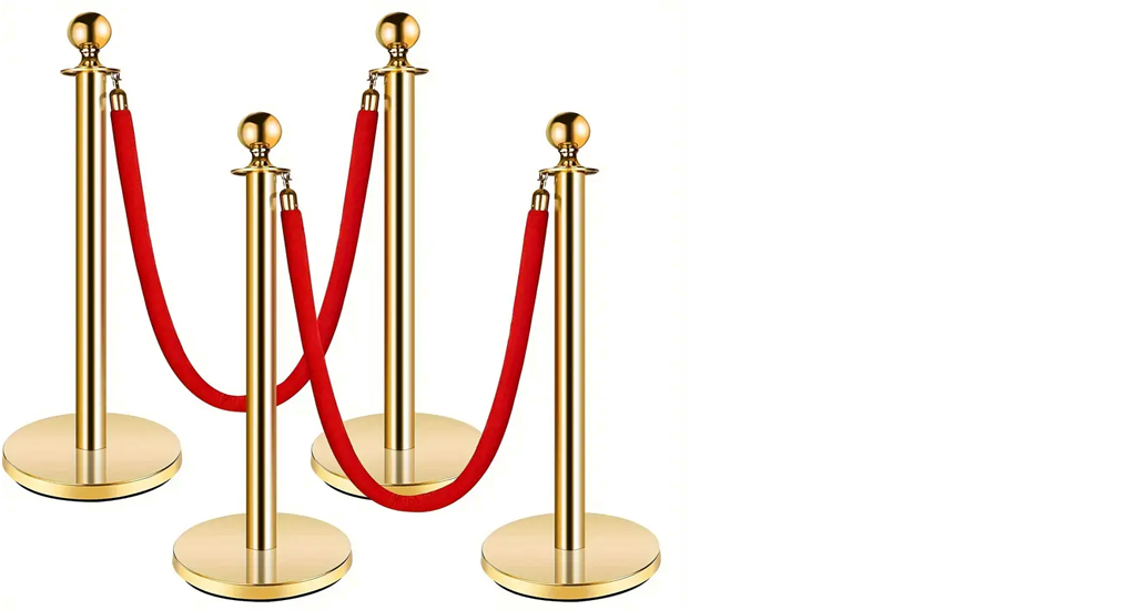 golden-queue-poles